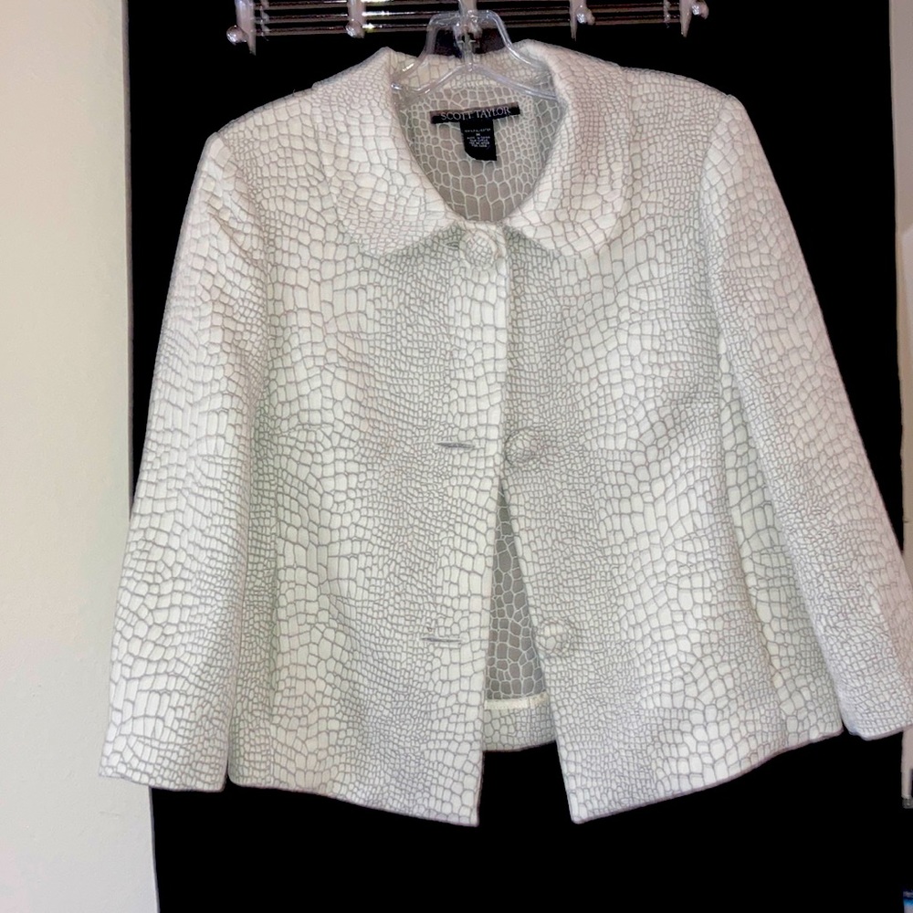 Waist-length Print Blazer